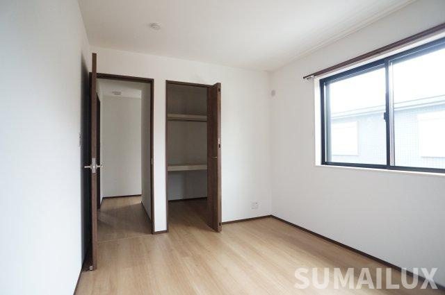 シャトレー大津の洋室