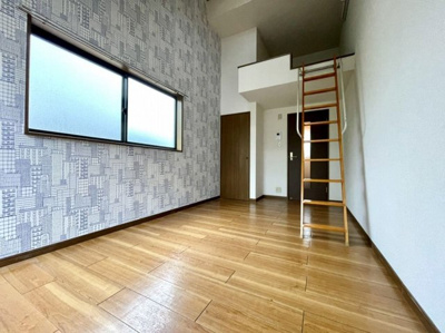 【居間・リビング】 | ピュア・リベルテ | 別号室の写真になります。現況優先。