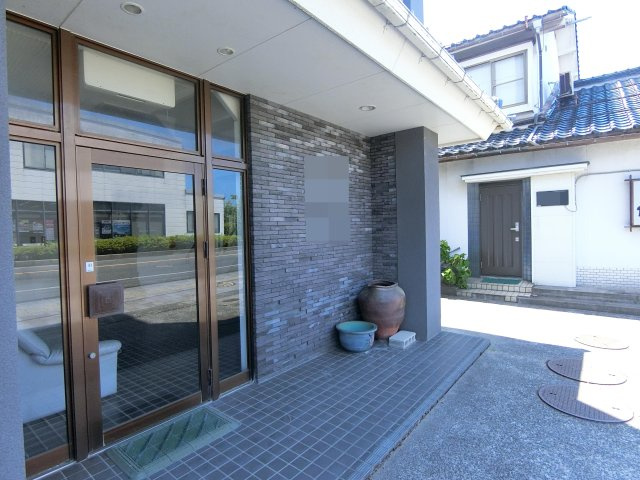 売ビジネスホテル・店舗・住居の玄関