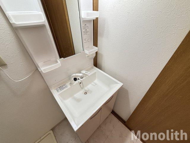 ウィスタリア藤の洗面所