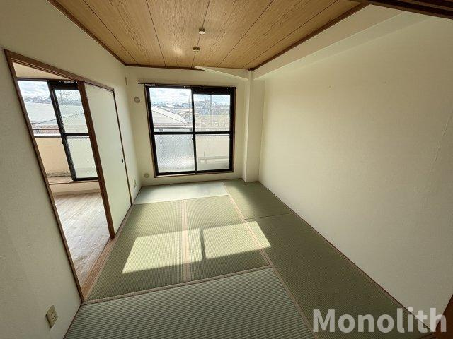 ウィスタリア藤の和室