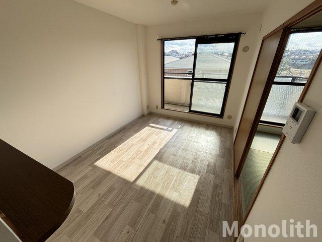 ウィスタリア藤の内装