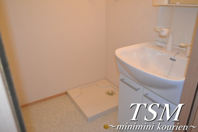 リヴェール香里園の洗面所