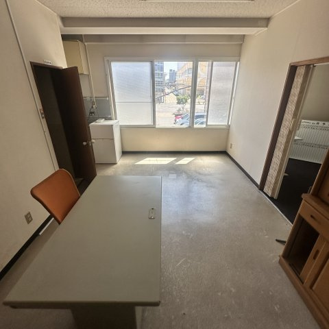 第1パルコビルの居間・リビング