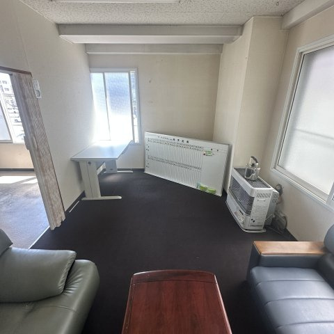 第1パルコビルの洋室