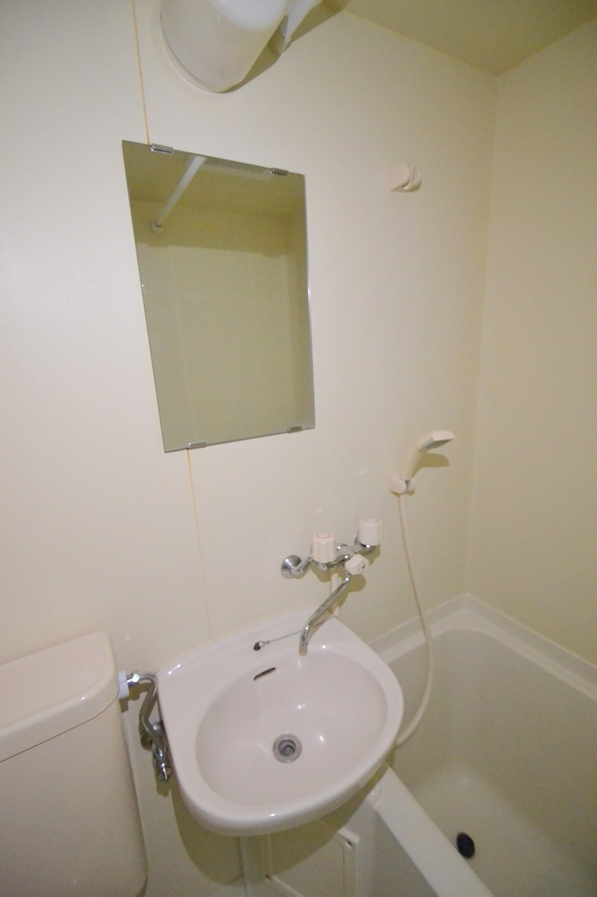 ハイツ庚午の洗面所