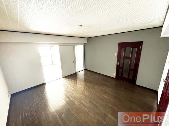 ビバリーハウス青谷壱番館の居間・リビング