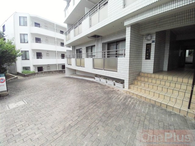 ビバリーハウス青谷壱番館のエントランス