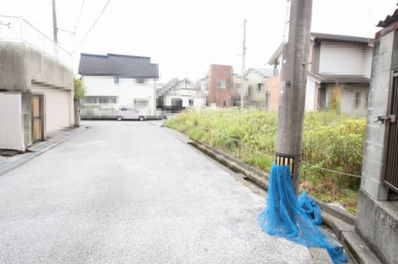一宮中町　建築条件なし　売土地の前面道路含む現地写真