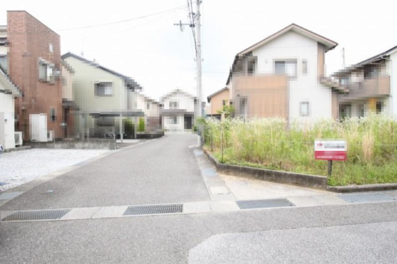 一宮中町　建築条件なし　売土地の前面道路含む現地写真