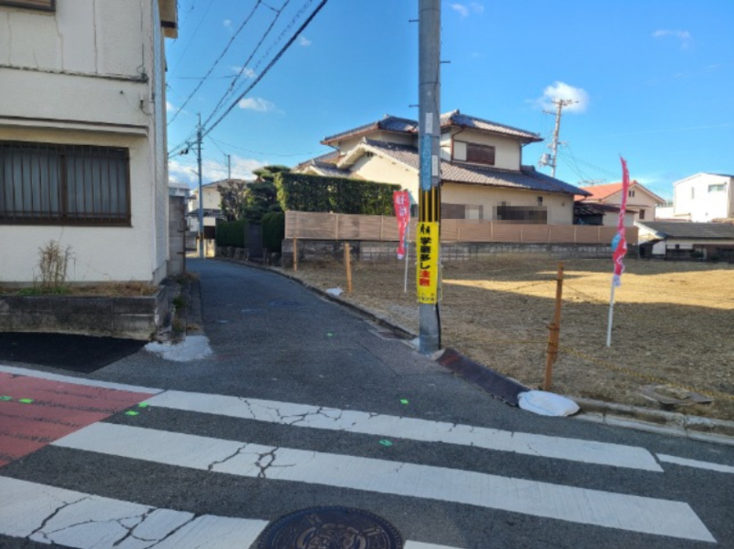 高石市東羽衣３丁目土地（A号地）の前面道路含む現地写真