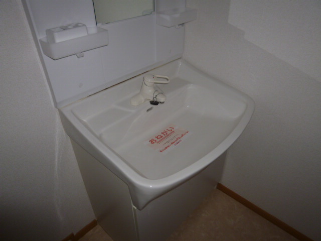 倉敷市福田町古新田のアパートの独立洗面台