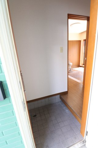 ラウレールの玄関