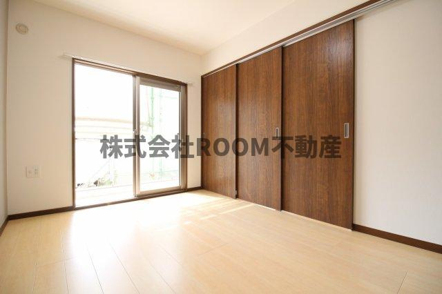 LienPorteⅡの寝室|広くて明るい寝室