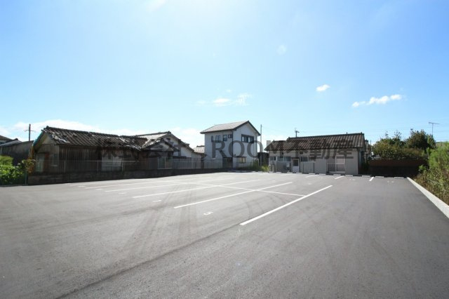 LienPorteⅡの駐車場|駐車スペースもあります