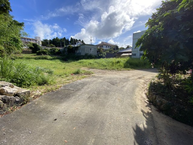 読谷村座喜味　売地の前面道路含む現地写真|現地写真