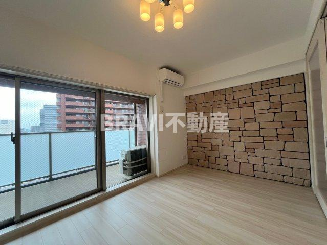 プレジオ阿波座2-8Fの洋室