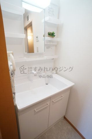 グリーンフォーレスト伊丹　A棟の洗面所