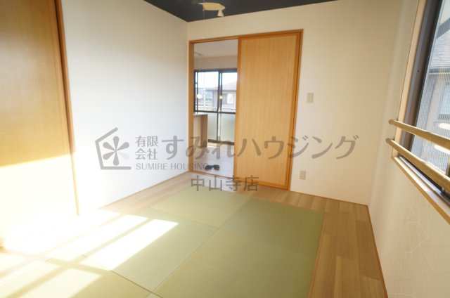 グリーンフォーレスト伊丹　A棟の和室