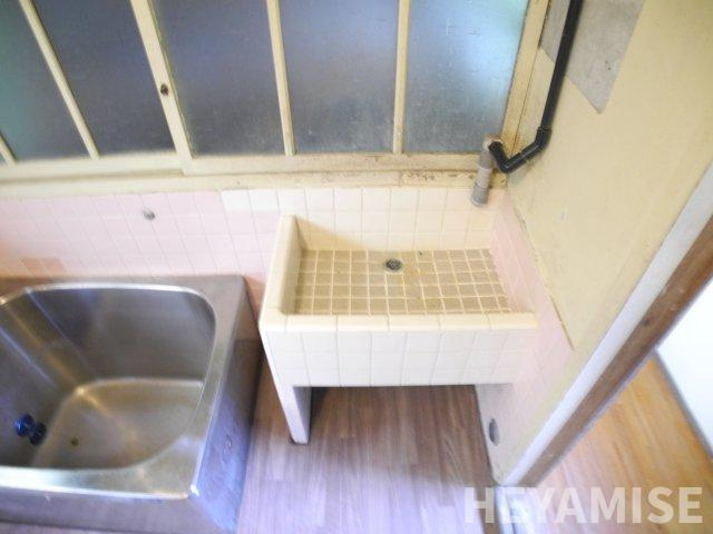ナルタキカシヤ（ミギ）の洗面所