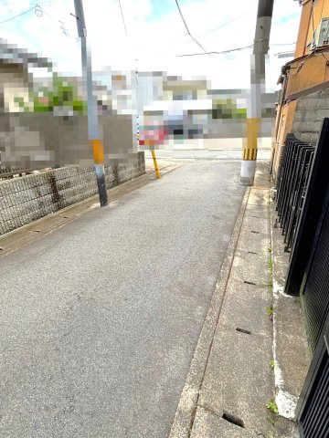 地下鉄東西線・京阪京津線『御陵』駅徒歩６分●４ＬＤＫ＆天井収納付き●車庫駐車１台可●山科区御陵久保町の前面道路含む現地写真|前道含む現地