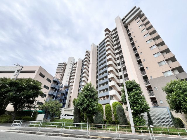 リビオ都島パークスクエアフォレストコートの外観