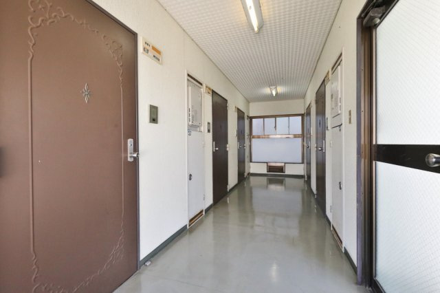上御霊マンションのロビー|共用廊下