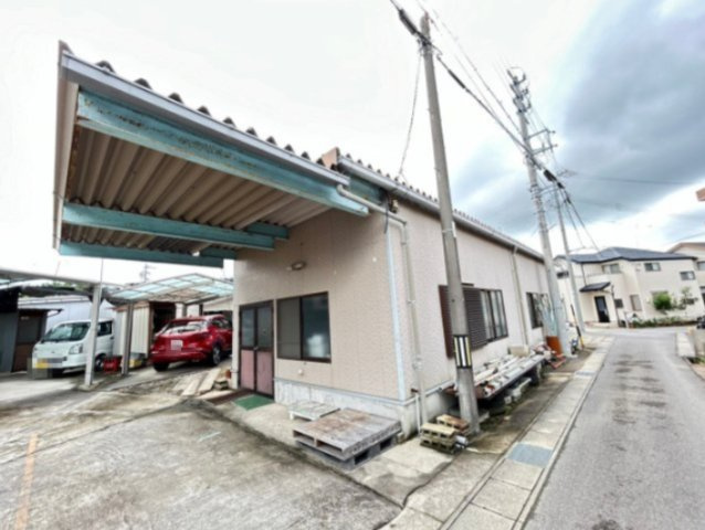 安城市姫小川町姫貸倉庫の駐車場