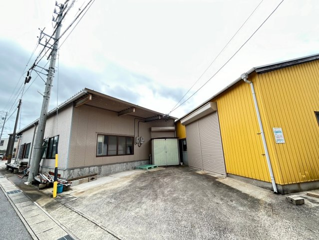 安城市姫小川町姫貸倉庫の駐車場