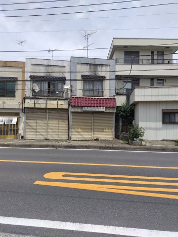 鴻巣市加美２丁目の店付住宅の外観