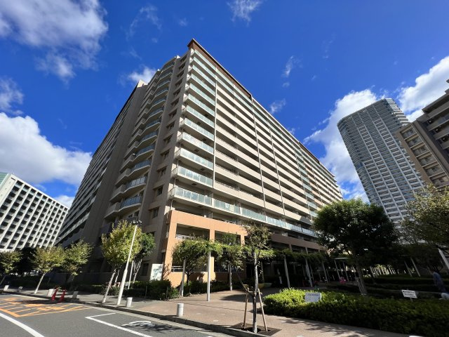 セントプレイス大阪ウィスタリアコートの外観