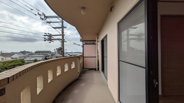 【バルコニー】