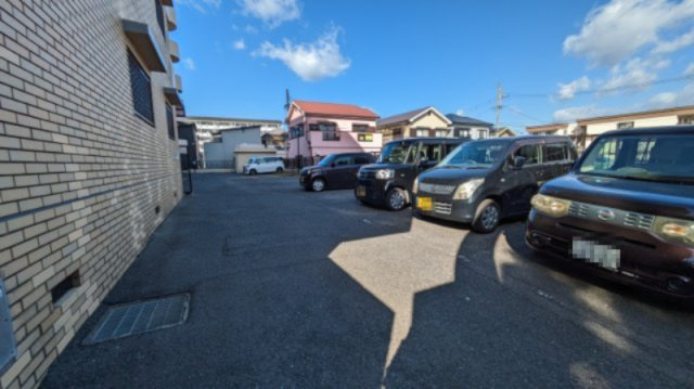 【駐車場】