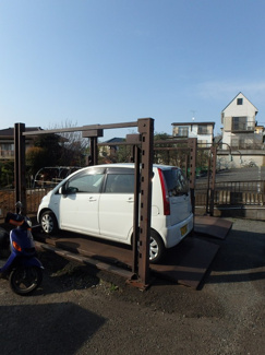 【駐車場】