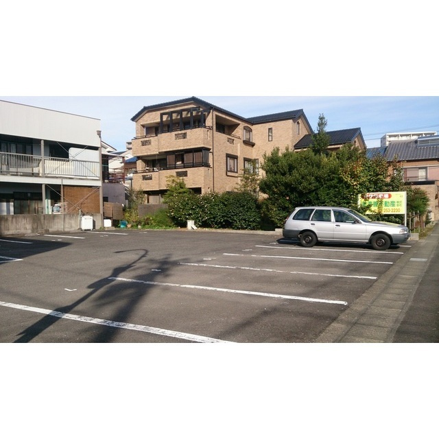 岐阜市松原町の駐車場の外観