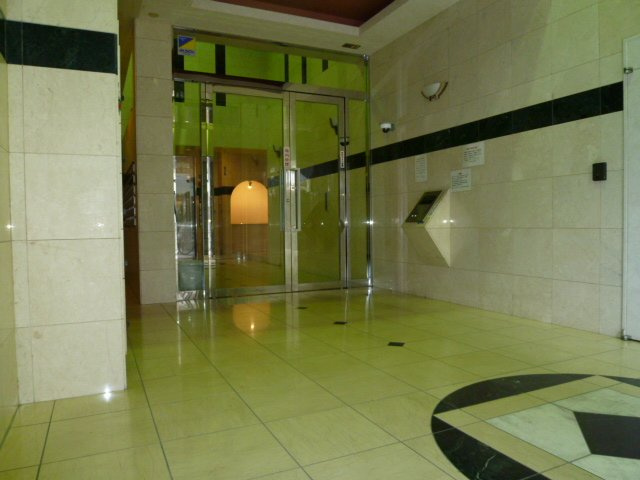 ゼフェロス南堀江のエントランス