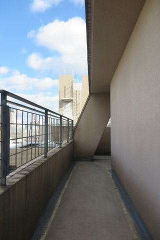 ゼフェロス南堀江のバルコニー