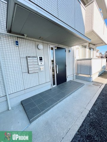 マリールタウンⅢ A棟のエントランス