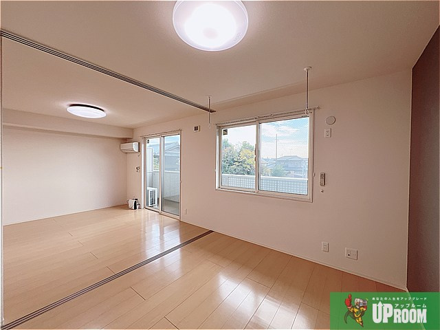 マリールタウンⅢ A棟の居間・リビング