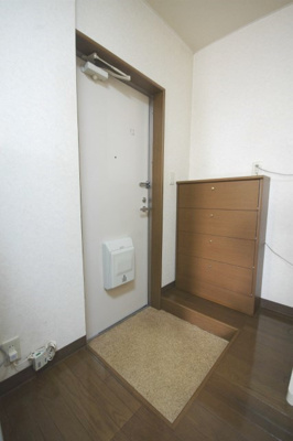 【玄関】 | エクセルシオールＣ棟