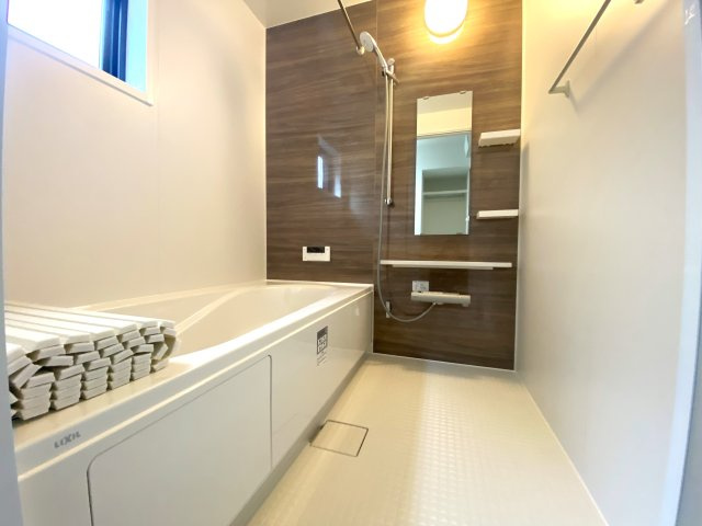 マ・メゾン　佐伯区藤の木二丁目　№95の浴室|エコベンチタイプの為、
節水にもなります。