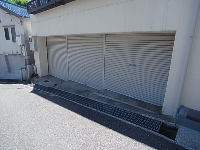 神戸市長田区長田天神町１丁目の賃貸マンションのエントランス