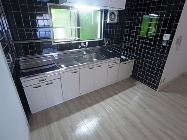 神戸市長田区長田天神町１丁目の賃貸マンションのキッチン