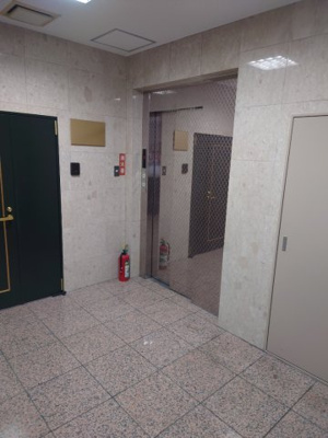 【エントランス】 | 斉藤ビル新館