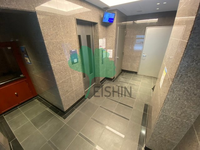 エンクレスト天神WINGのエントランス