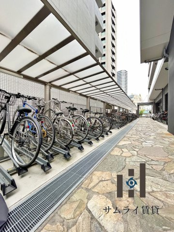 エルメディオ千種のエントランス