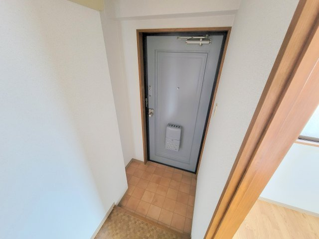 グレースコーポ東生駒の玄関