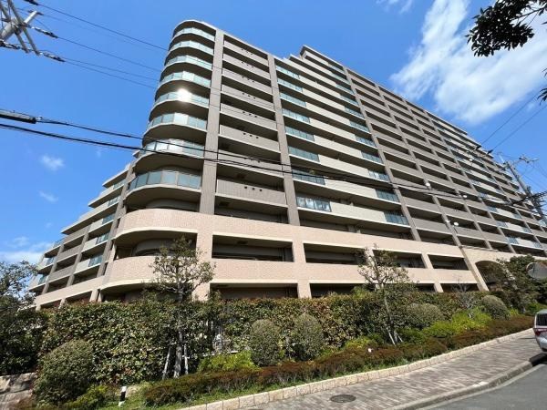 トーカンジェネラス香里丘ステラシティの外観|新しい生活にいかがでしょうか？外観はお住まいの顔になります。こだわりたいポイントですね。水回りリフォームやリノベーションも承ってます。
■現地見学・資金計画相談・住宅ローン相談もお問合せ受付中■