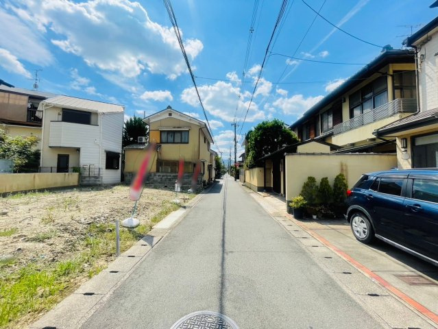 桂木ノ下町|前面道路はスピードを出す車が比較的少ない♪