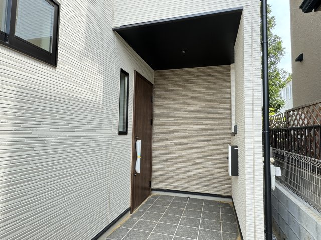 鎌ヶ谷市道野辺中央１丁目新築戸建（道野辺中央３期）のエントランス|エントランス・玄関ポーチ